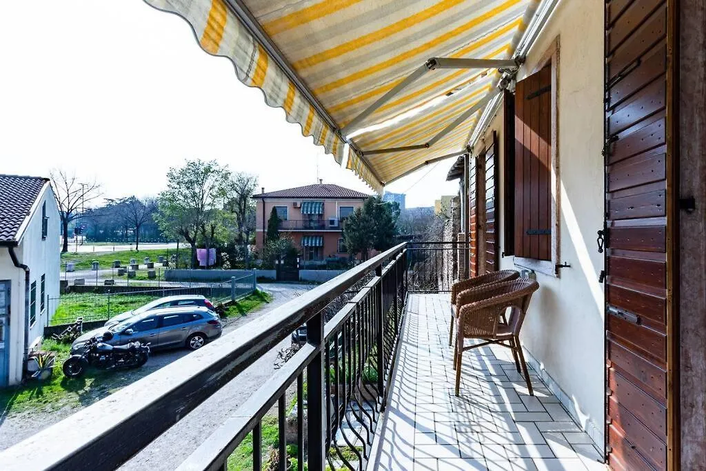 베로나 La Casa Di Otto In Fiera - Con Parcheggio! 아파트 0*,